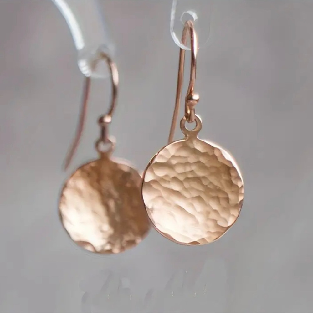 Hammered Design Round Earrings Zinc Alloy in Rose Gold Color Simple Jewelry